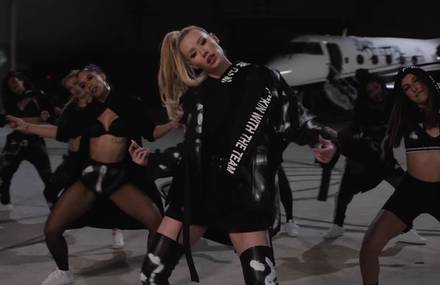 Iggy Azalea – Team New Music Video