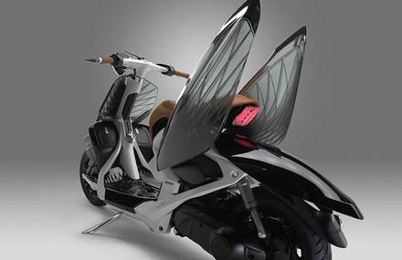 Yamaha Scooter Concept with Swan Wings