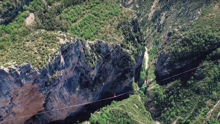 World Record 1km Slackline