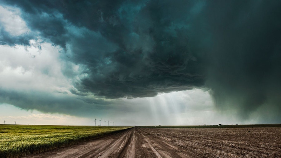Breathtaking Pictures of Tornados in the U.S.16