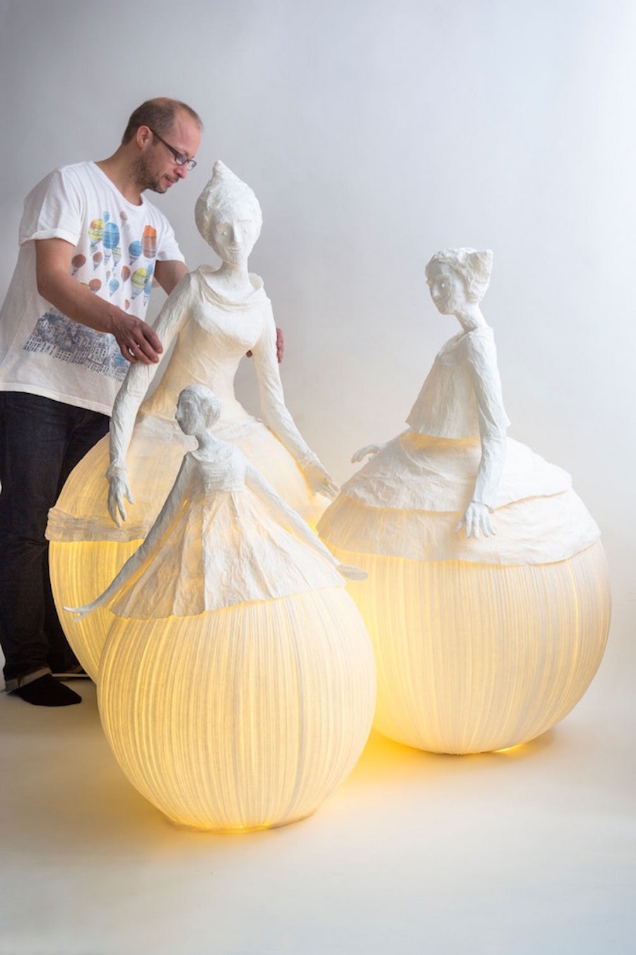 Papier-Mâché Lamp Sculptures3