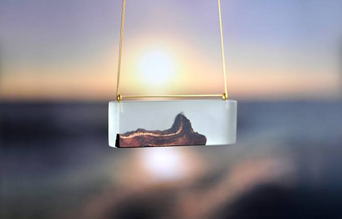Handcrafted Jewelry Made from Driftwood and Bioresin