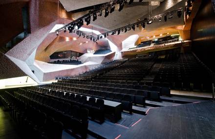 Stunning Geometrical Auditorium Built in Poland