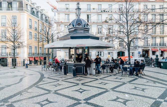 Ode to Obsolete Lisbon Kiosks