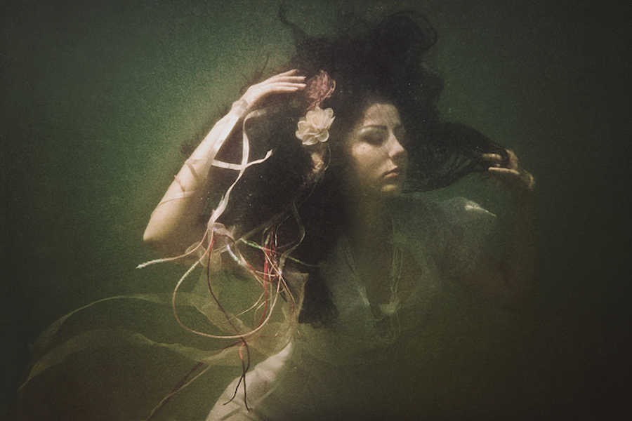 poetic&ephemeralunderwatershots-5