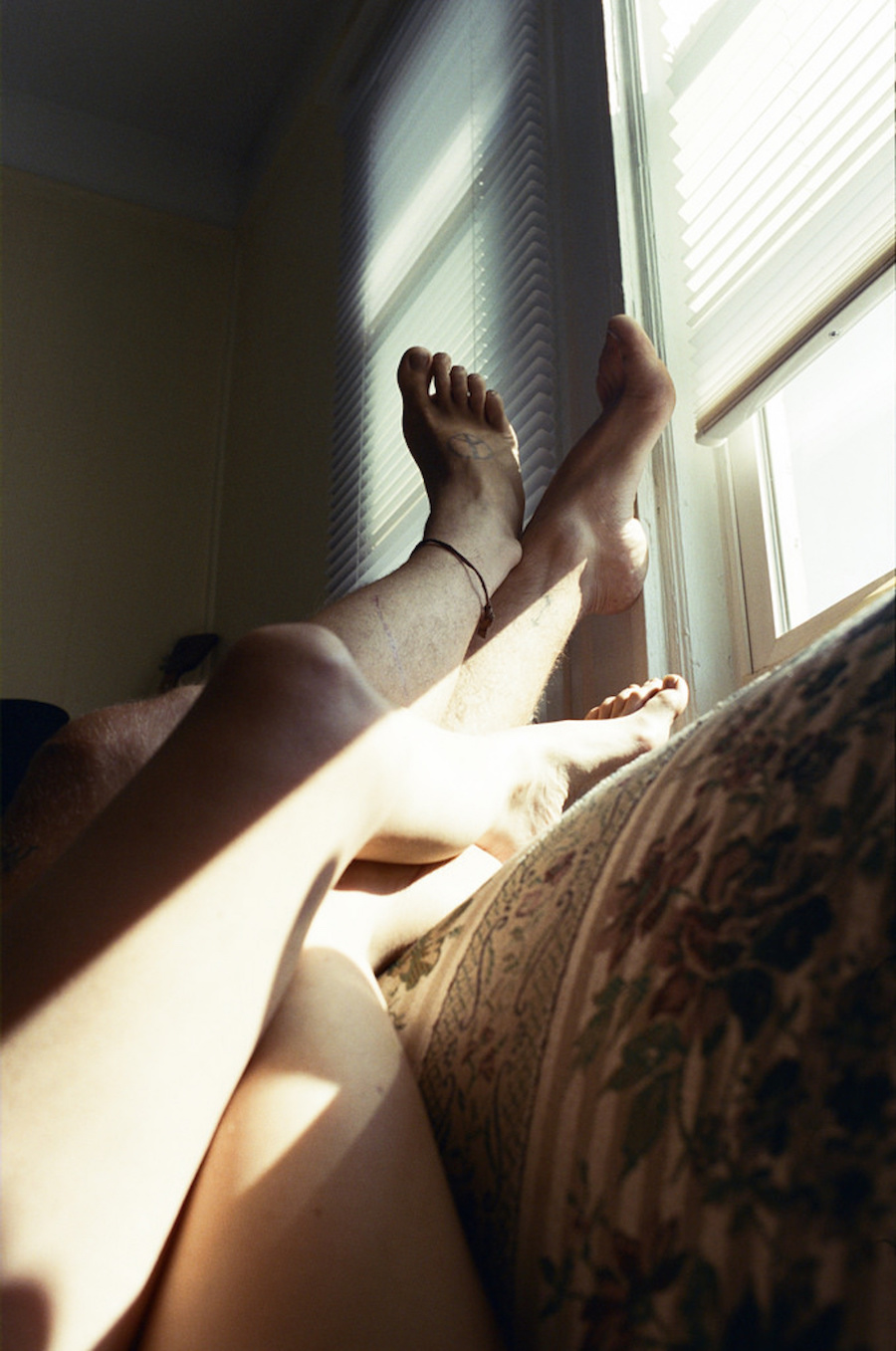 touchingandintimatephotographsofcouples-25