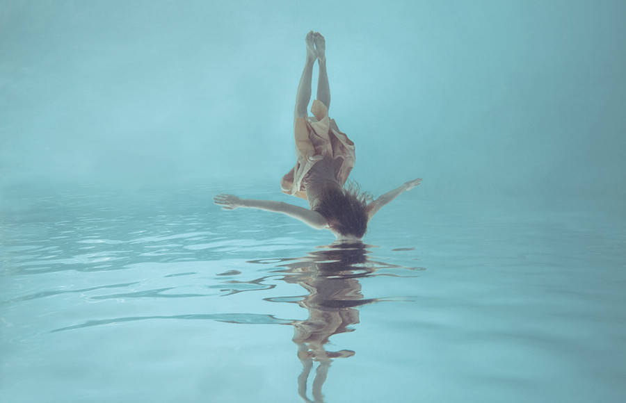 Delicate Underwater Portraits by Mallory Morrison