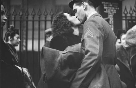 Love Romance at War Time