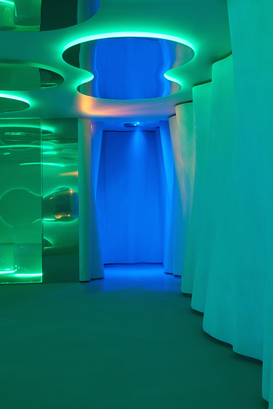 Aquatic-Life-Inspired-Spa-Design7