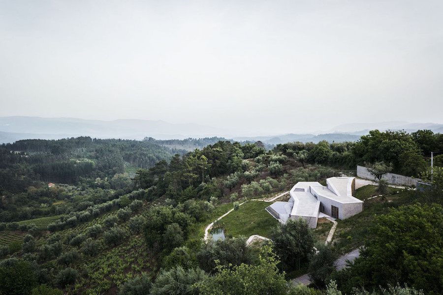 Architectural Zig Zag Holiday House in Portugal5