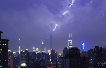 Evolution of the Construction of the Shanghai Tower