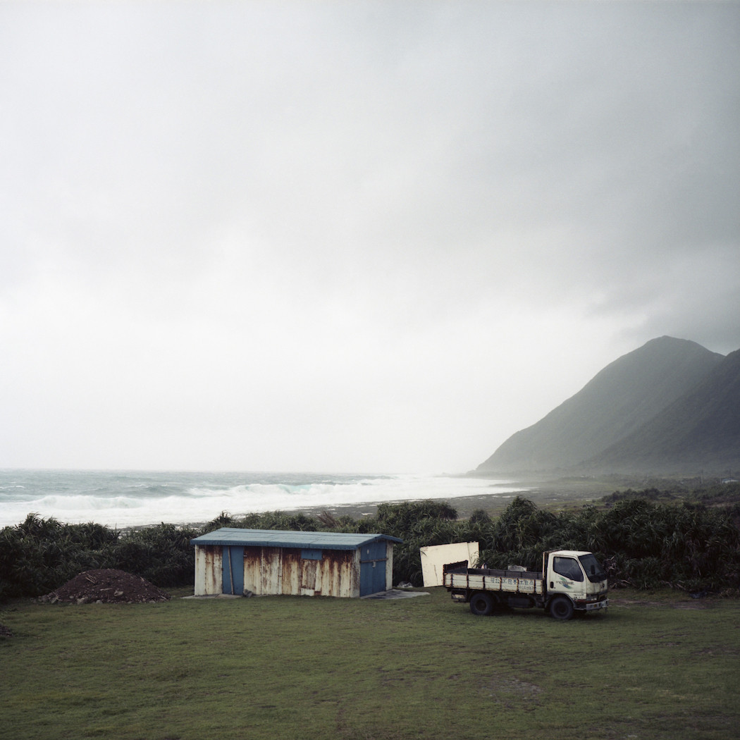 Melancholic Photo Series About Typhoons in Vietnam6