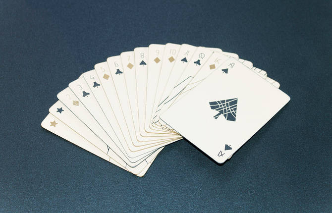 Uncluttered French Cards Set