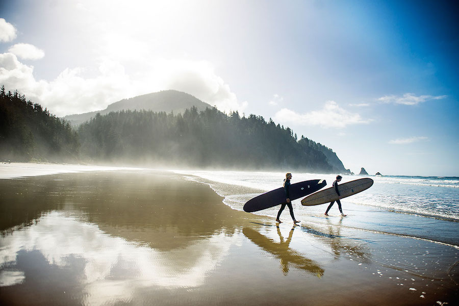 Unusual & Poetic Pictures of Surfers10