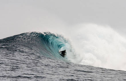 Unusual & Poetic Pictures of Surfers