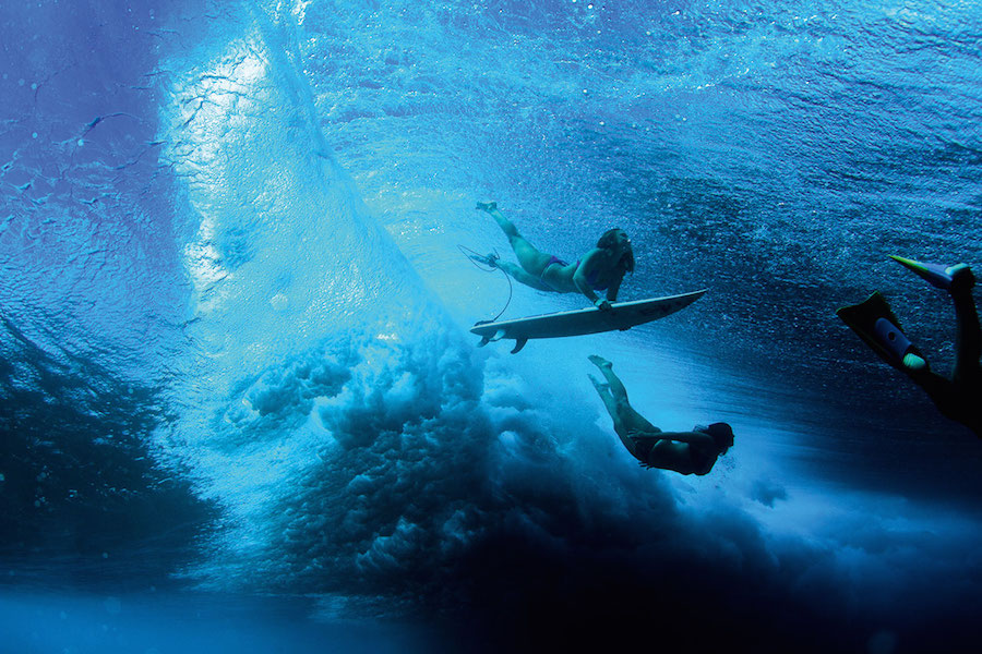 Unusual & Poetic Pictures of Surfers9