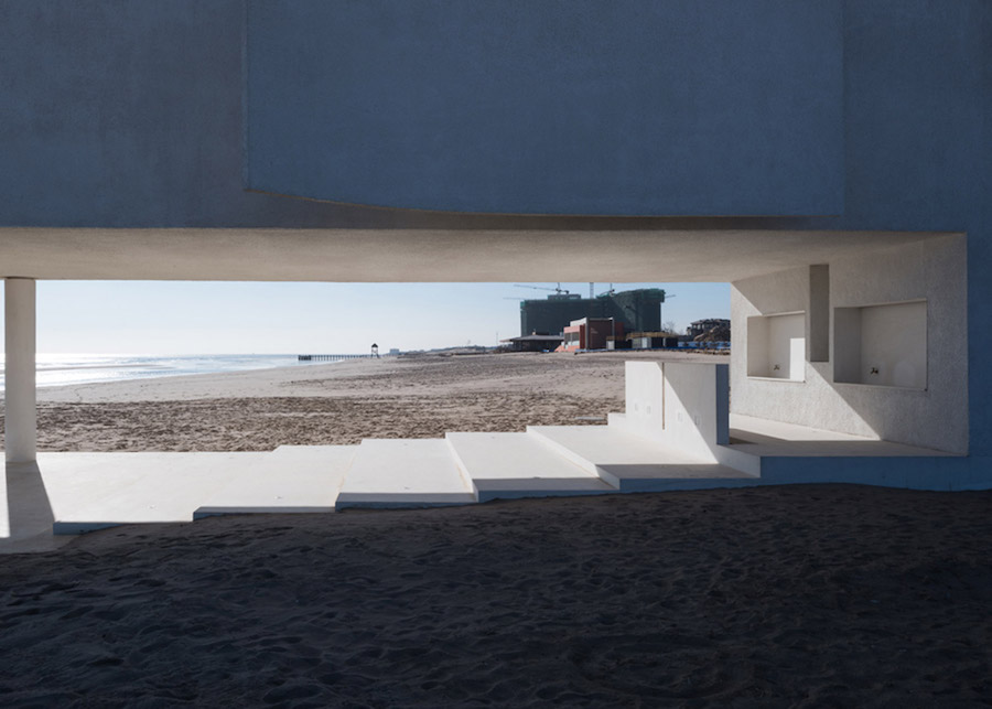 White Seashore Chapel in China6