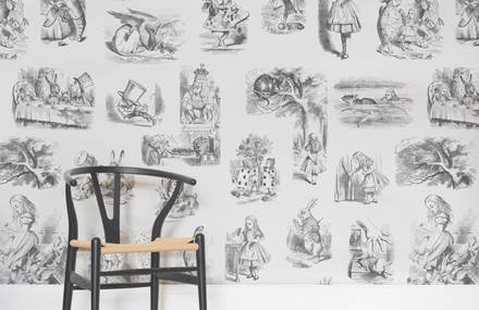 Alice in Wonderland Illustrated Wallpaper