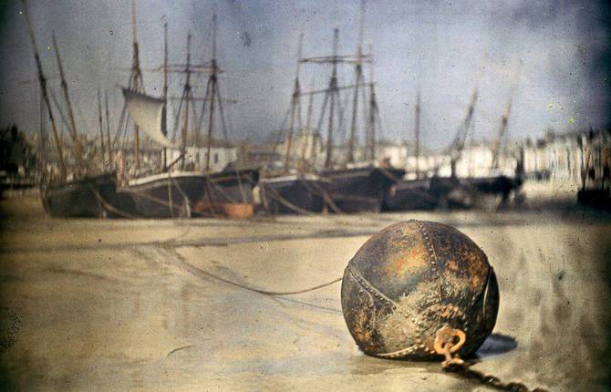 Dreamlike Colored Photographs from the start of the 20th century