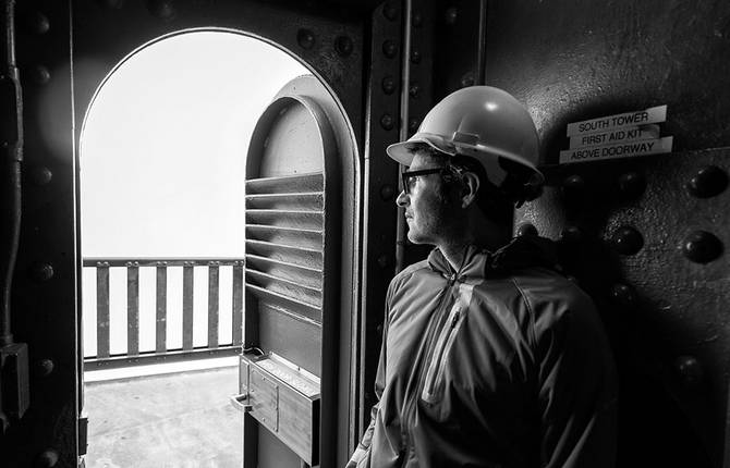 Awesome Photographs taken from the Top Of The Golden Gate Bridge