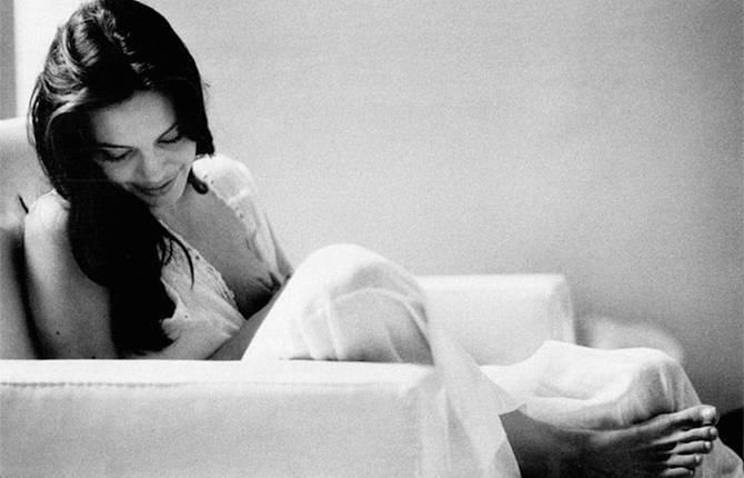 Intimate Black & White Pictures of Angelina Jolie Taken by Brad Pitt