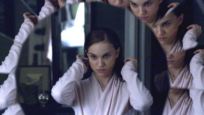 Women & Men Characters Facing Mirrors in Movies