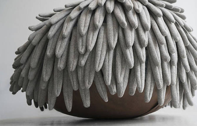 Feather-Like Puffy Chair