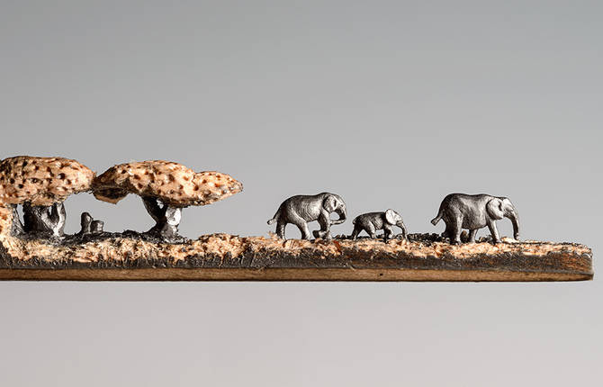 Accurate Pencil Sculptures of an Elephant Family