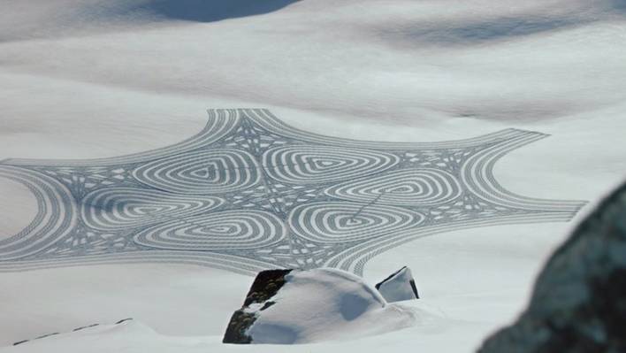 A Day with a Snow Artist