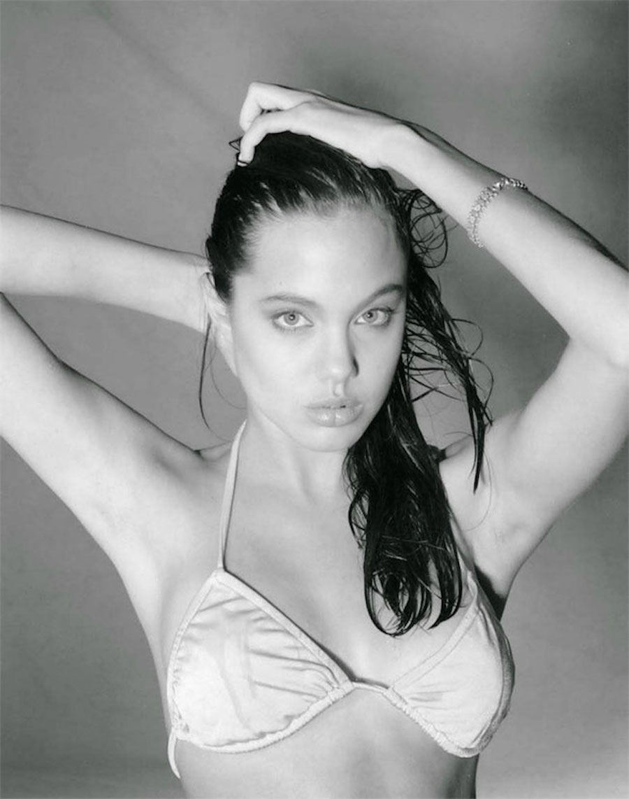 youngangelinajolie-12