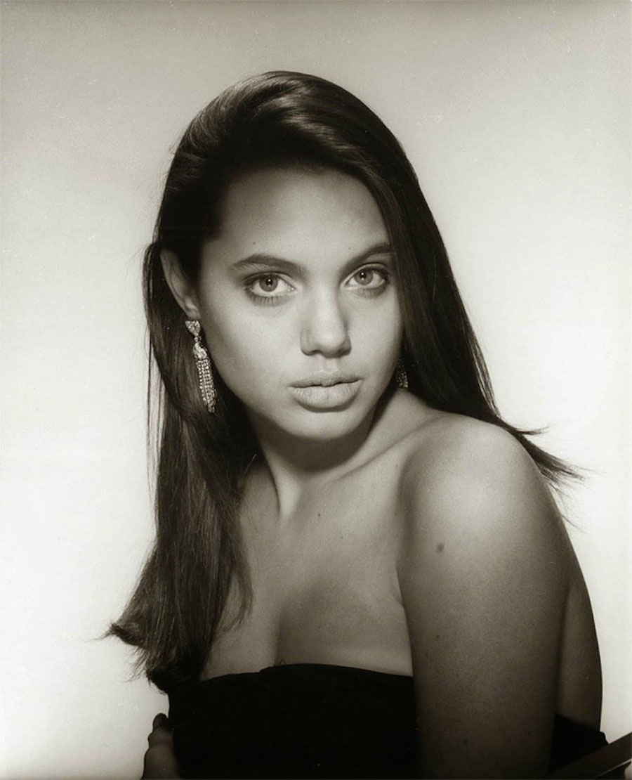 youngangelinajolie-20