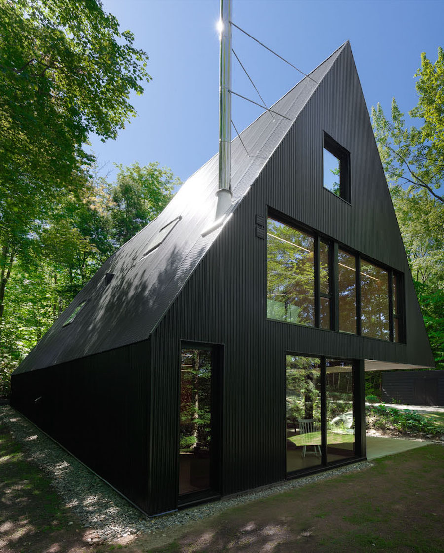 Contemporary Triangular Cabin in Canada3