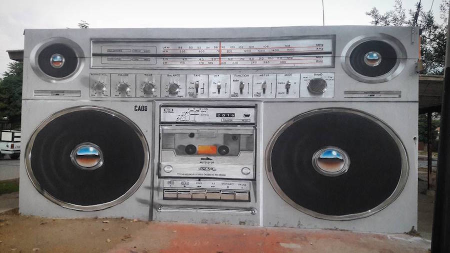 Giant Boombox Mural in Chile4