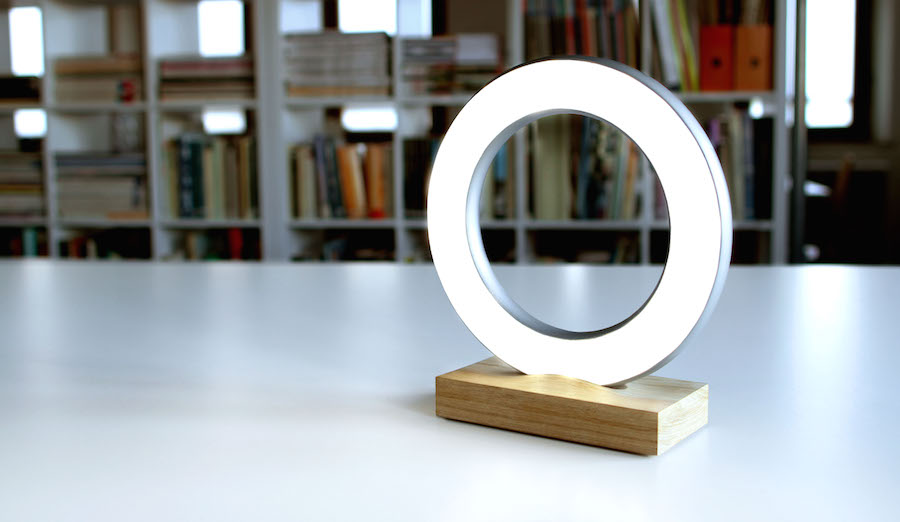 Gorgeous Minimal Portable Lamp by Halos8