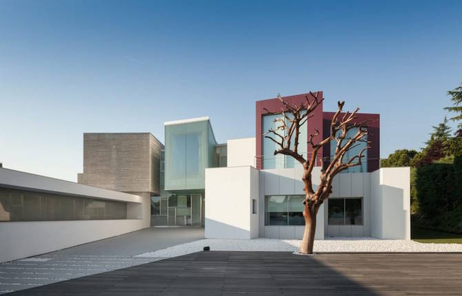 Superb Geometric House in Madrid