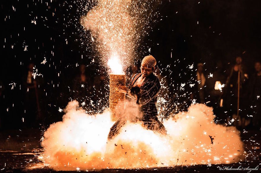 Superb Pictures of Traditional Fireworks in Japan14