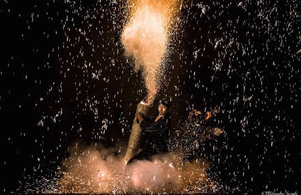 Superb Pictures of Traditional Fireworks in Japan