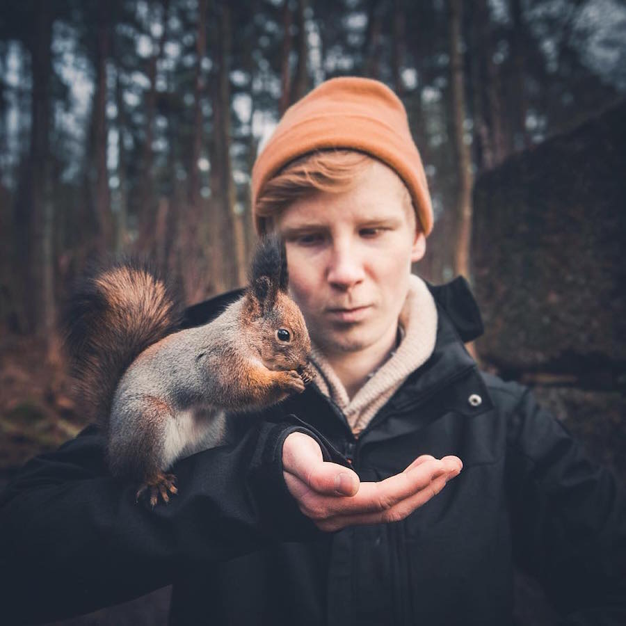 Touching & Tender Photographs of Wild Animals10