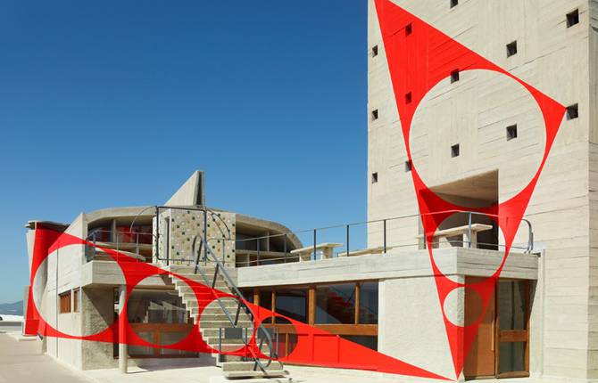 Colorful Anamorphosis on the Le Corbusier’s Cité Radieuse