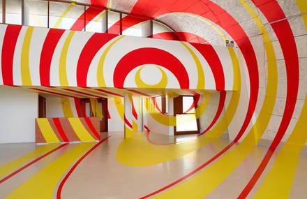 Colorful Anamorphosis on the Le Corbusier’s Cité Radieuse