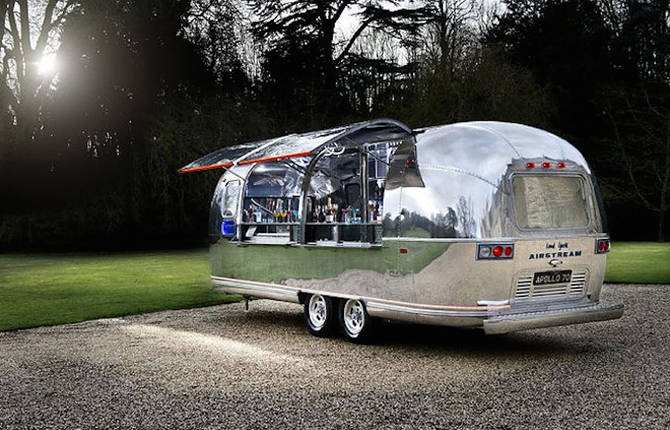 Amazing Cocktail Bar On Wheels