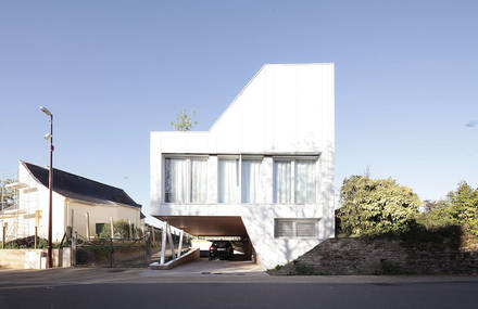 Flying Box House Built with Shipping Containers