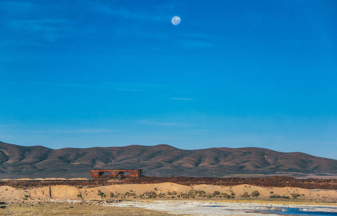 Unexpected Pictures of Lost Trains in Bolivia