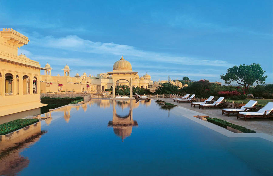 Extraordinary Swimming Pools around the World