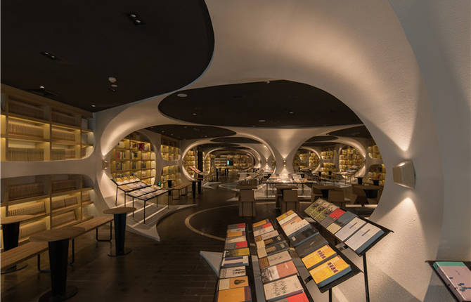 Black Mirror Glass Reflecting Books in Chinese Library