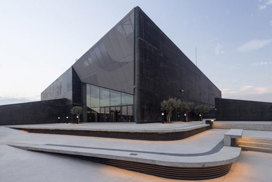 Architectural Building for a Cultural Institute in Spain17