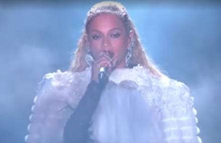 Beyoncé – Lemonade Live at the MTV VMAs