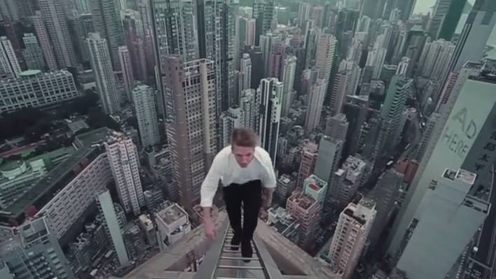 Amazing Rooftop Parkour with Oleg Cricket