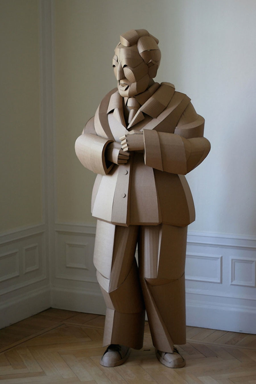 Cardboard Sculptures of Chinese Inhabitants-6