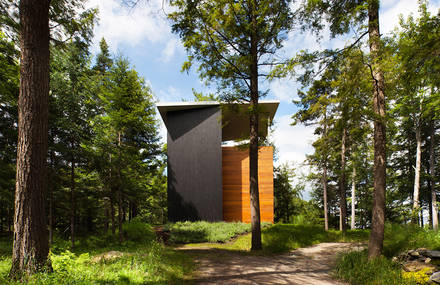 Geometrical and Original Sculptor’s House in Canada